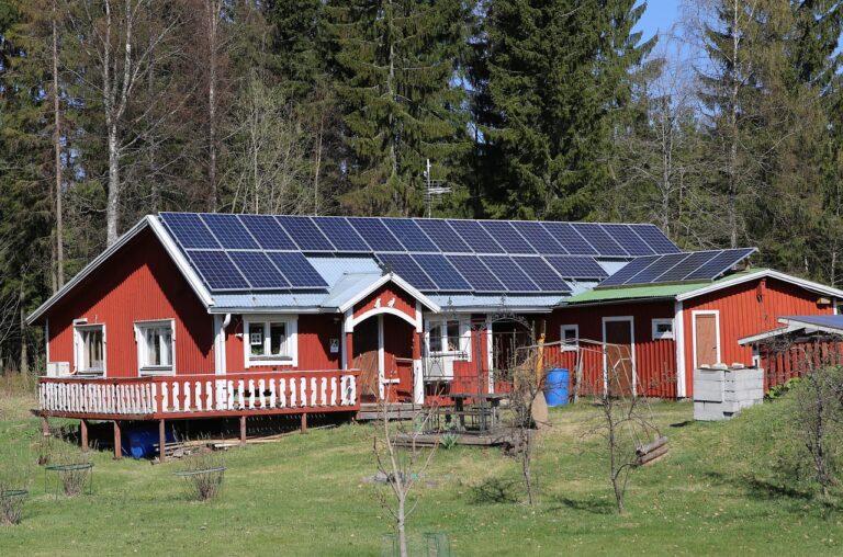 cate panouri fotovoltaice sunt necesare pentru o casa